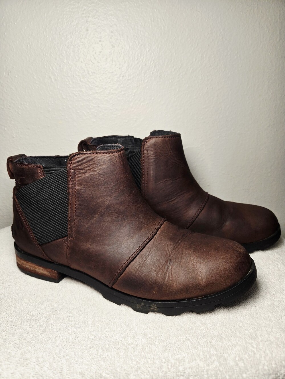 Sorel Women Size 8 Brown Leather Ankle Boots Emelie Chelsea Waterproof Slip On
